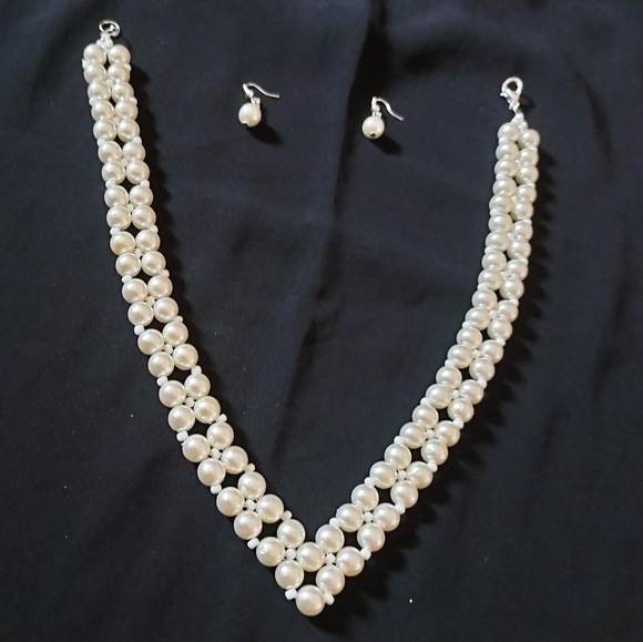Jewelry - Pearl Chain set
